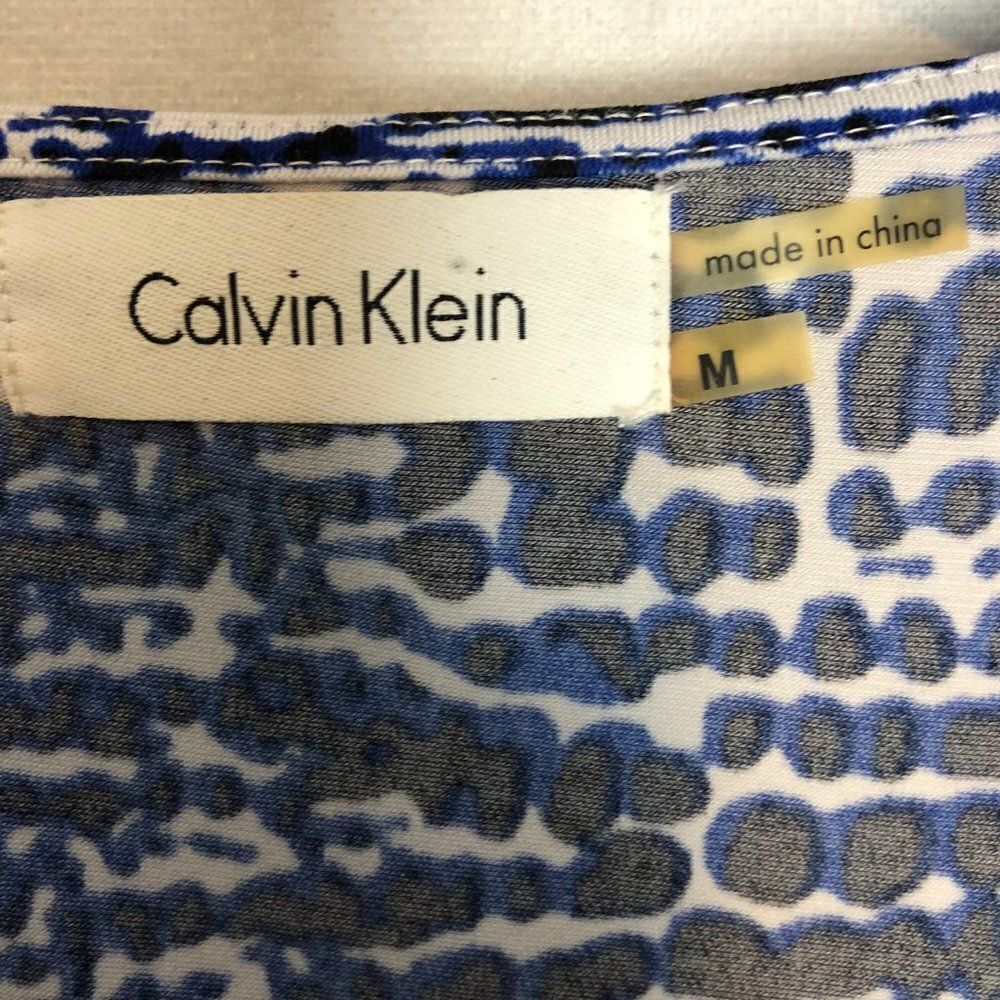 CALVIN KLEIN Womens Size M Blue/White Geometric Drape Neck Sleeveless Blouse.  C - Picture 2 of 5